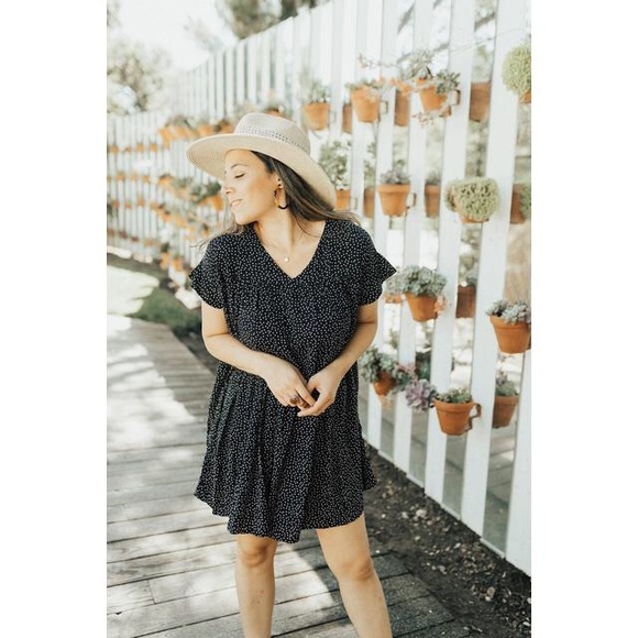 Carly Jean Los Angeles Dresses & Skirts - Carly Jean Los Angeles Luna Dress